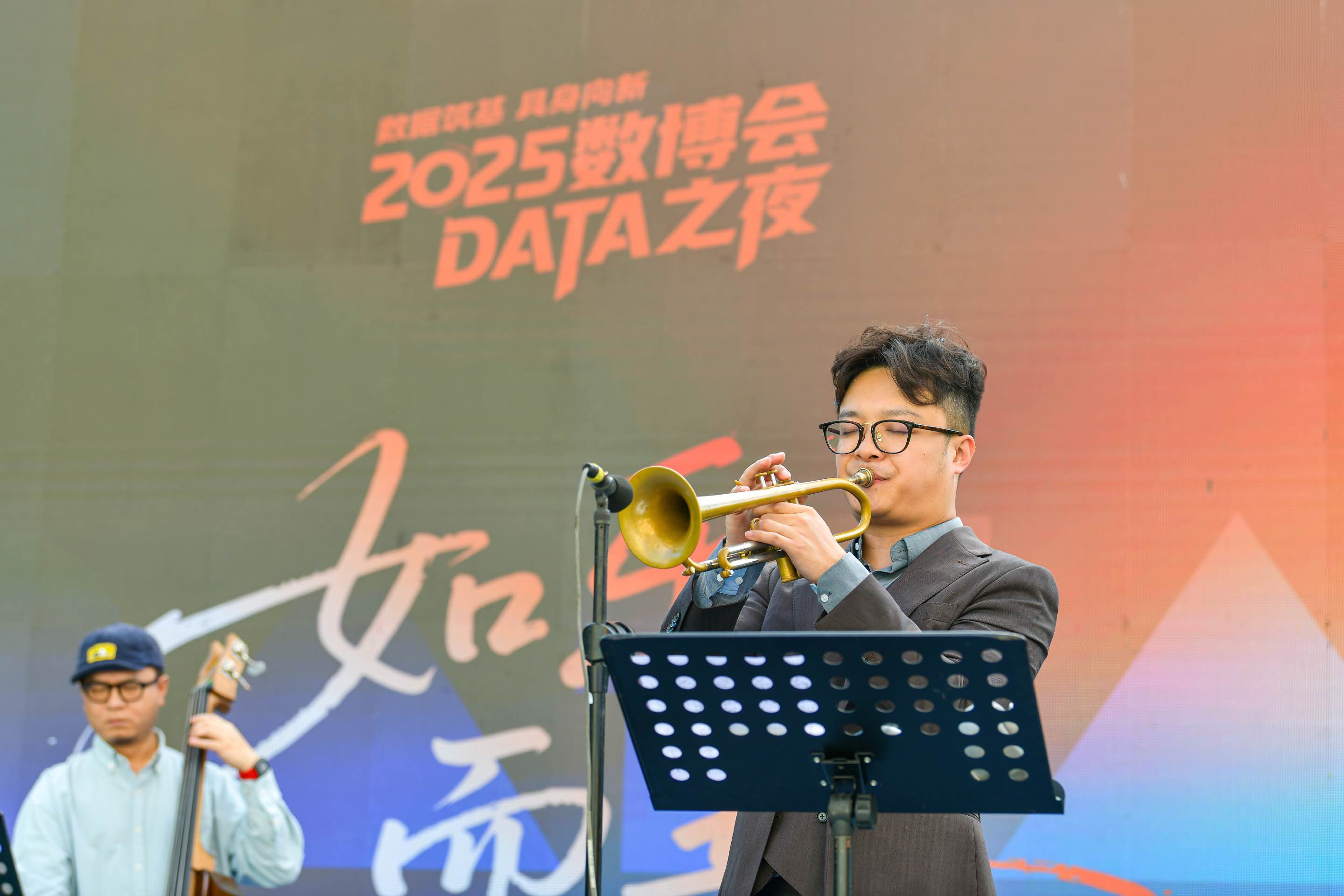 涔愰槦婕斿廕AZZ銆丅OSSA NOVA椋庢牸涔愭洸