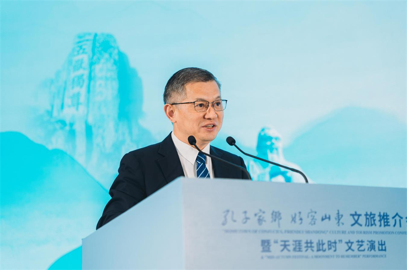 中国驻马来西亚大使馆临时代办郑学方致辞。吉隆坡中国文化中心供图